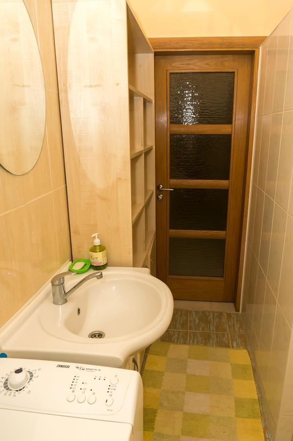 Hotel Кімнати В Центрі Użhorod Zewnętrze zdjęcie