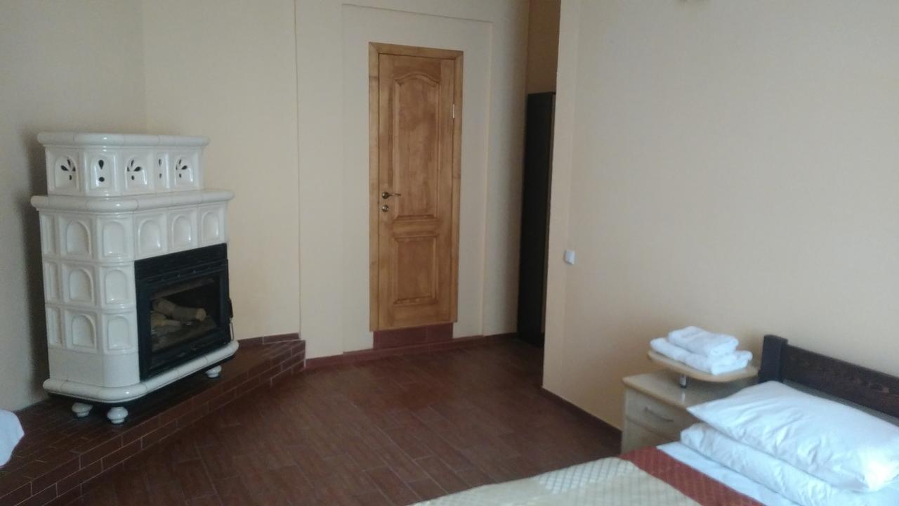 Hotel Кімнати В Центрі Użhorod Zewnętrze zdjęcie