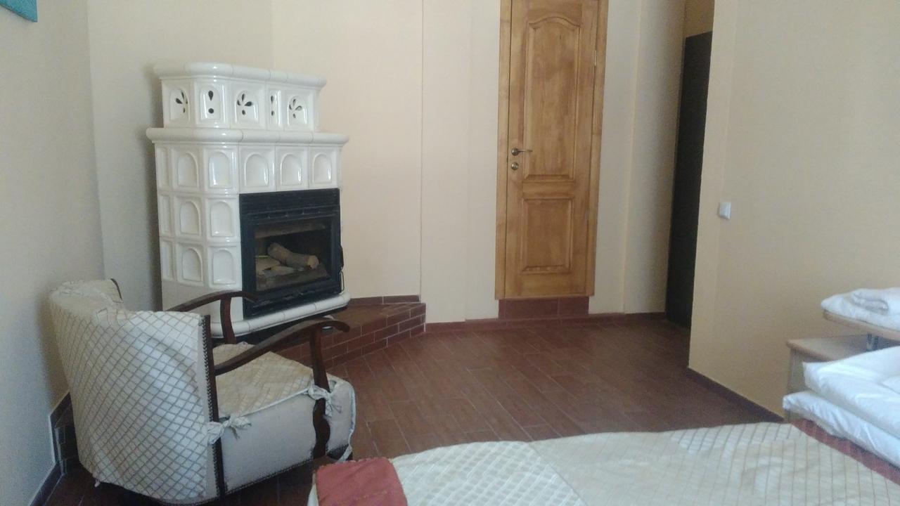 Hotel Кімнати В Центрі Użhorod Zewnętrze zdjęcie